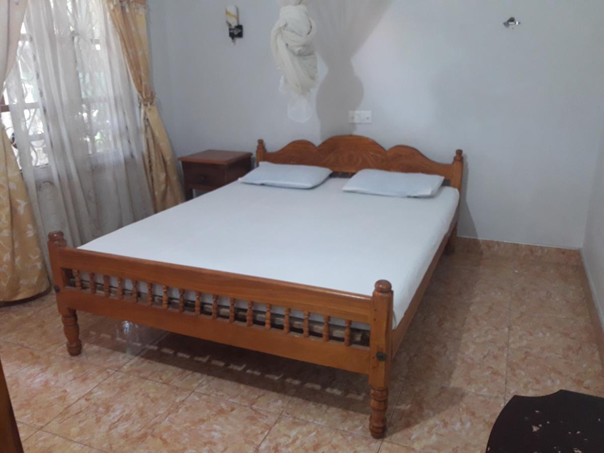 New Land Guest House Batticaloa Exterior photo