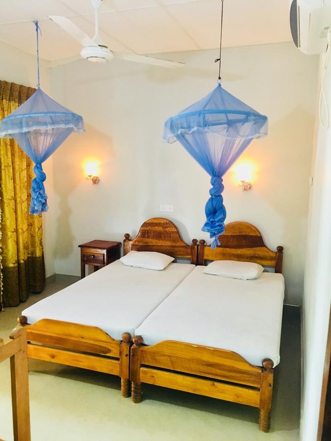 New Land Guest House Batticaloa Exterior photo